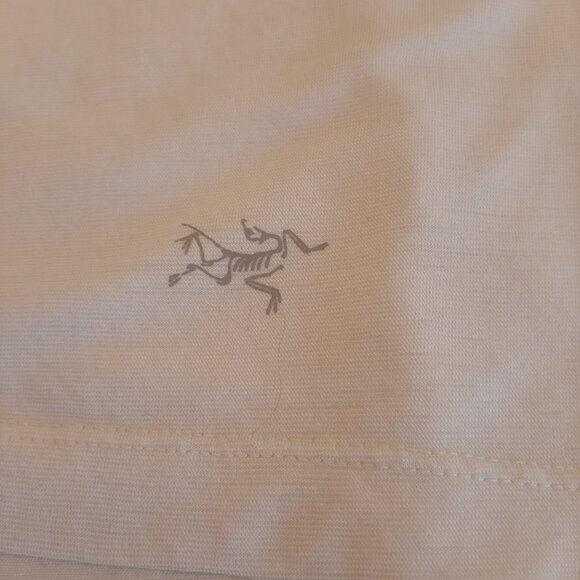 Arc'Teryx Cowl Neck - Short Sleeve T-Shirt - Women's Small - 42% Wool - Picture 2 of 8